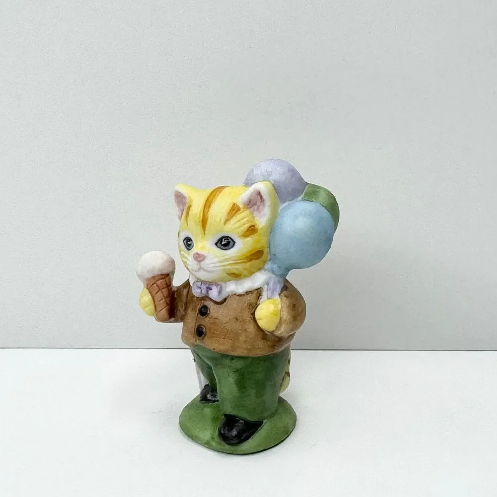 1990 Schmid Kitty Cucumber Mini Cat Figurine Balloons Ice Cream Party Treat - Picture 3 of 8